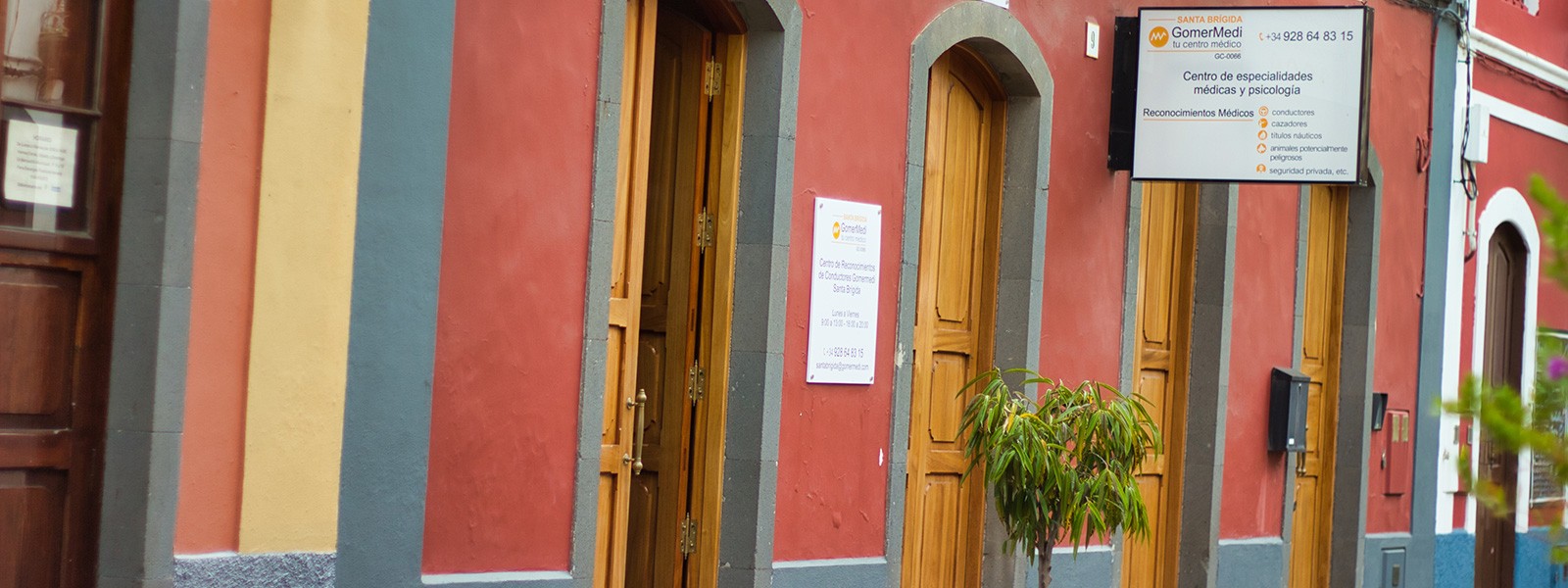 Realizamos los reconocimientos necesarios para multitud de licencias: armas, patrones de barco, vigilantes, buceo y pesca, grúas.. En pleno centro de Candelaria.